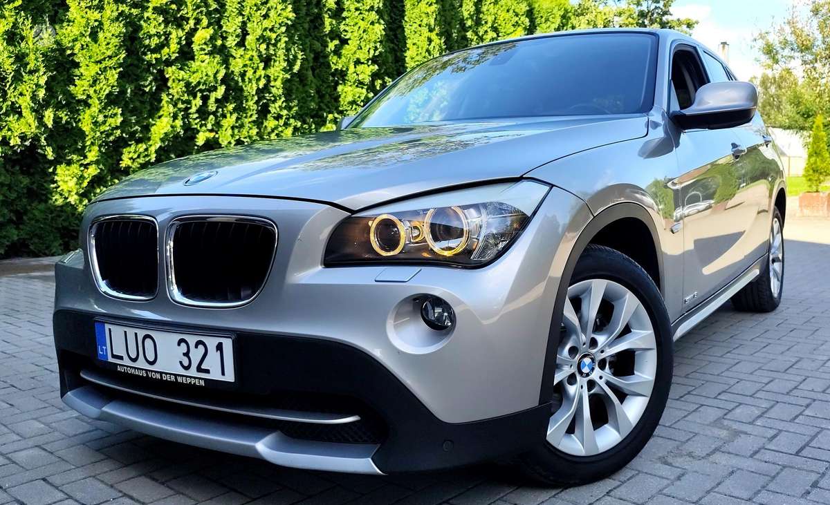 BMW X1, 2.0 l., Минивэн