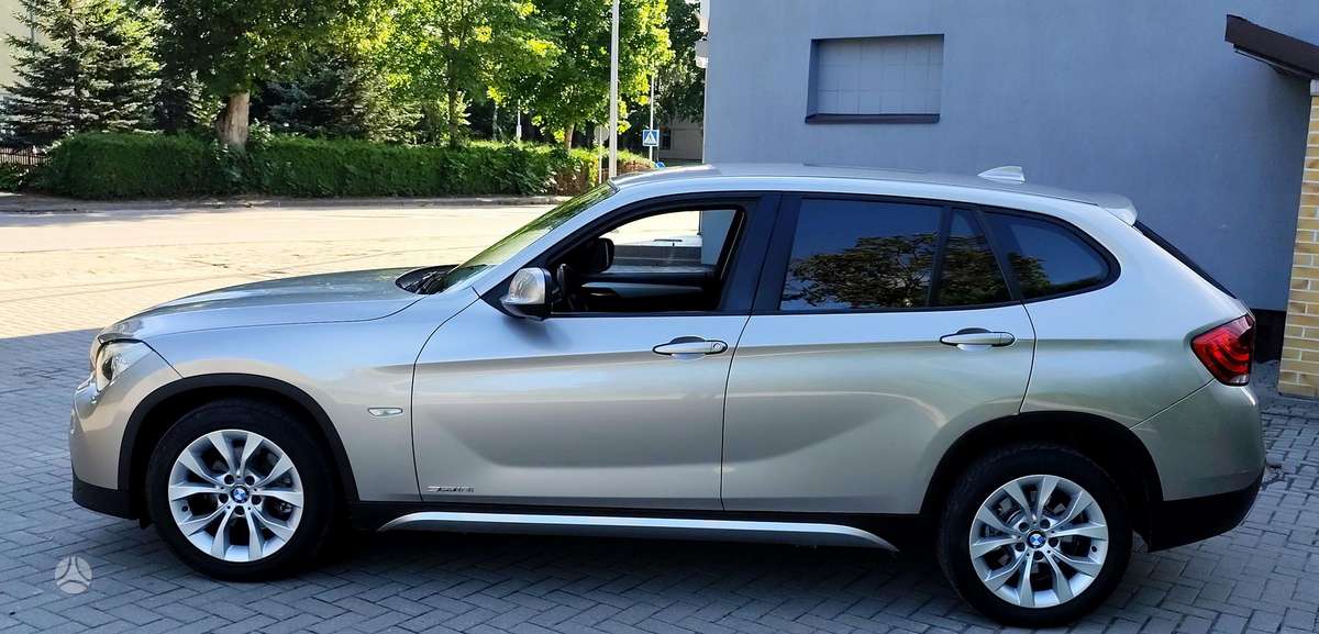 BMW X1, 2.0 l., mpv / minivan