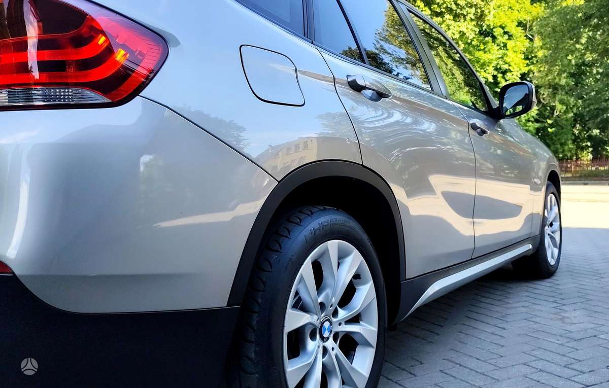 BMW X1, 2.0 l., Минивэн