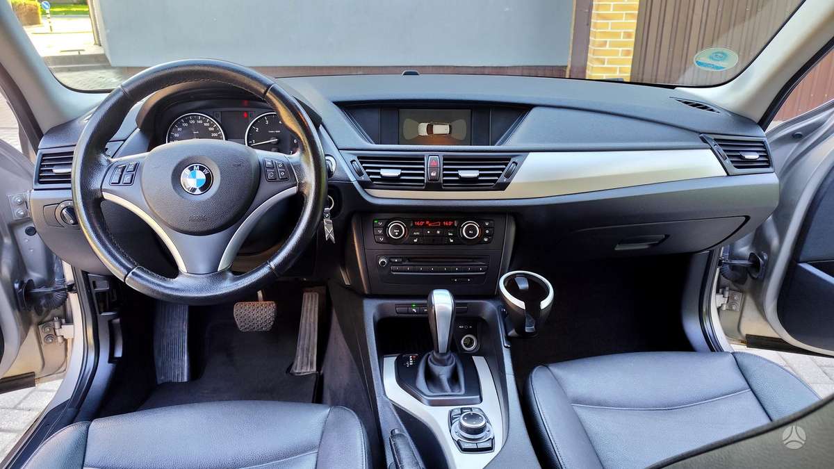 BMW X1, 2.0 l., Минивэн