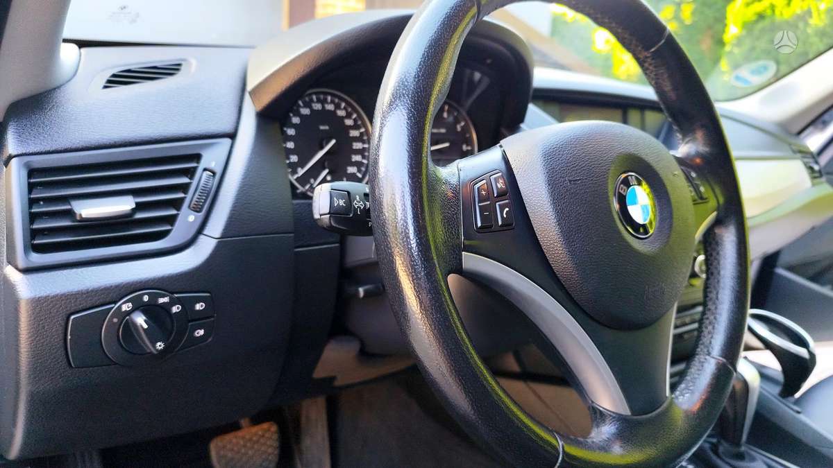 BMW X1, 2.0 l., Минивэн