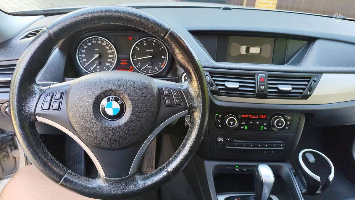 BMW X1, 2.0 l., mpv / minivan