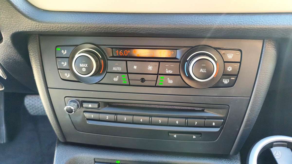 BMW X1, 2.0 l., Минивэн
