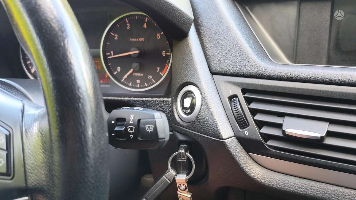 BMW X1, 2.0 l., mpv / minivan