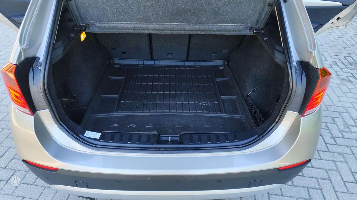 BMW X1, 2.0 l., mpv / minivan