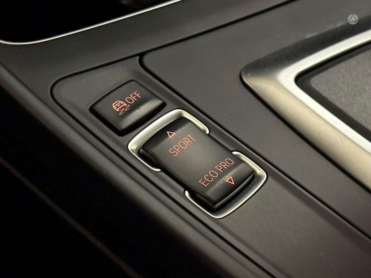 BMW 120, 2.0 l., hatchback