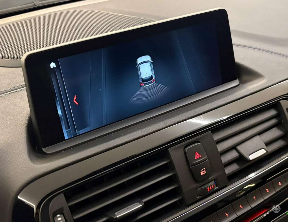 BMW 120, 2.0 l., hatchback