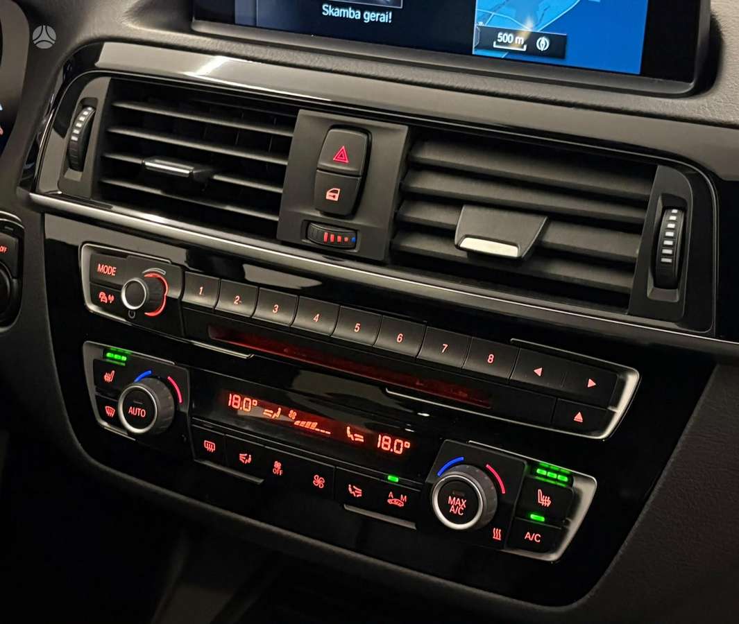 BMW 120, 2.0 l., hatchback