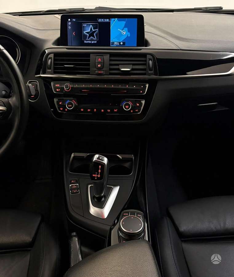 BMW 120, 2.0 l., hatchback