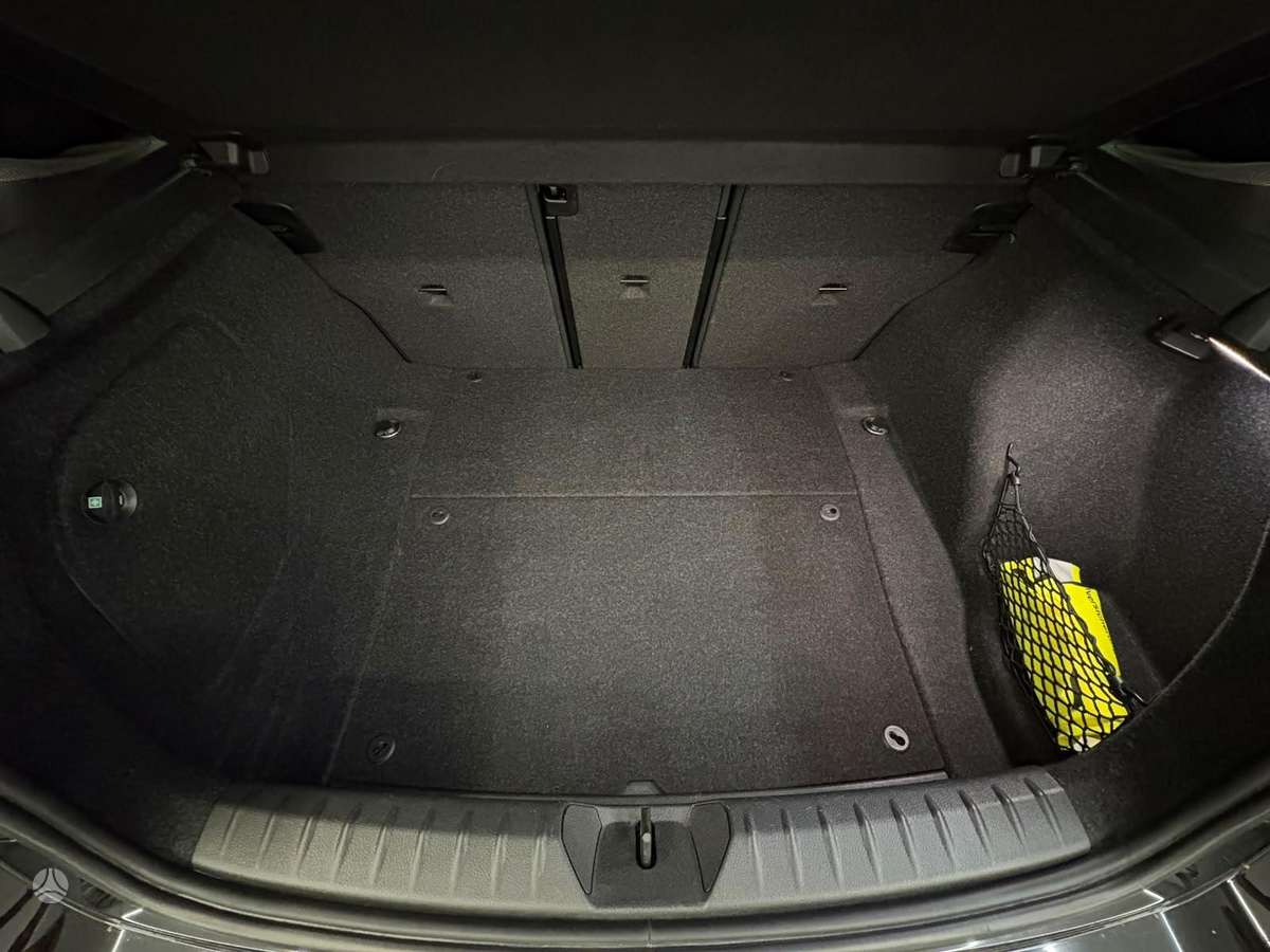 BMW 120, 2.0 l., hatchback