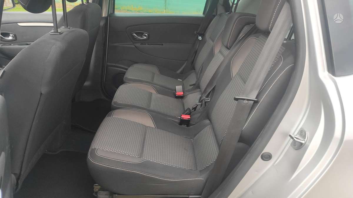 Renault Scenic - 8