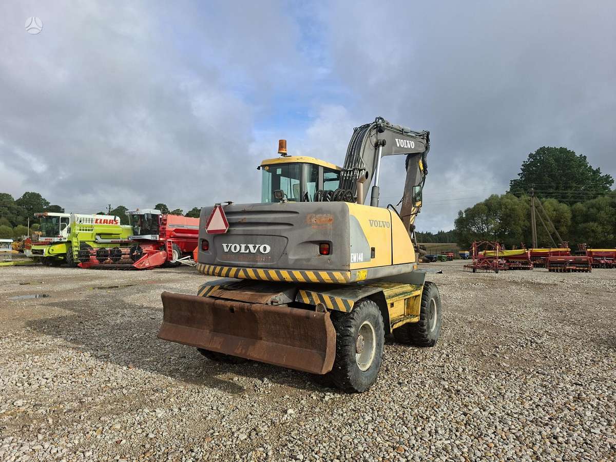 Volvo EW140, ekskavatori