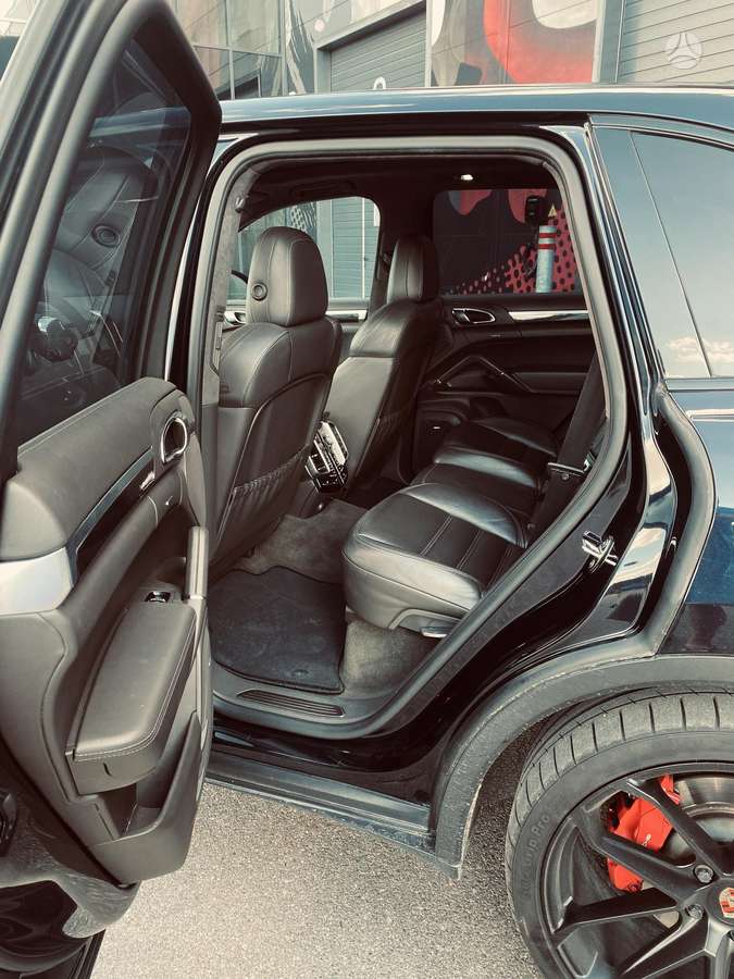 Porsche Cayenne - 11