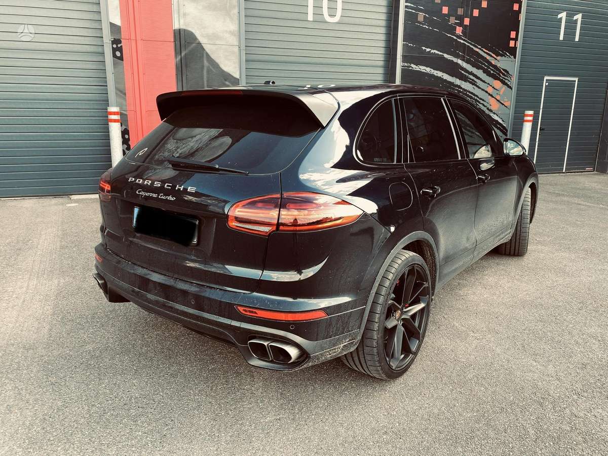 Porsche Cayenne - 9