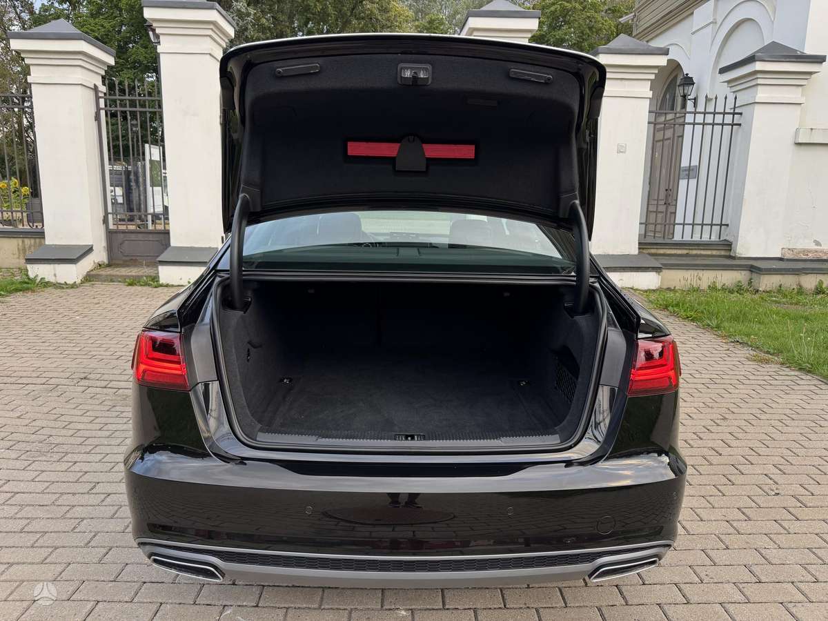 Audi A6, 2.0 l., Седан