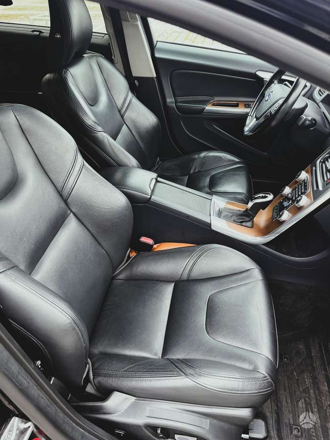 Volvo S60, 2.0 l., Седан