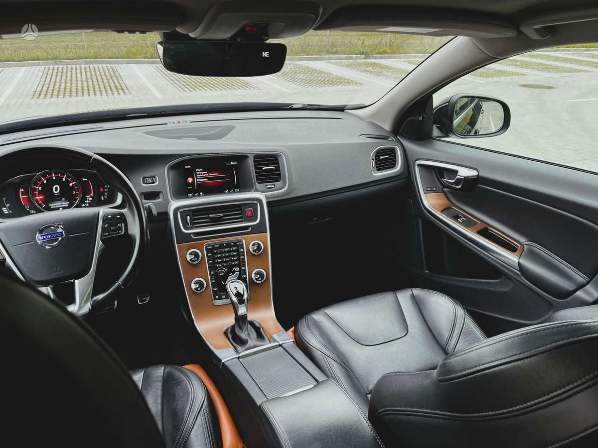 Volvo S60, 2.0 l., Седан