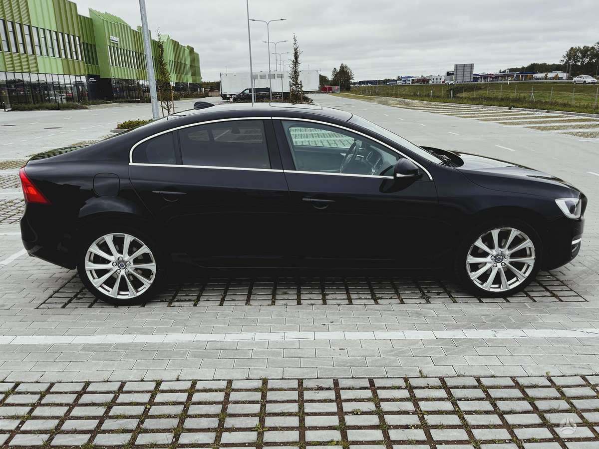 Volvo S60, 2.0 l., Седан