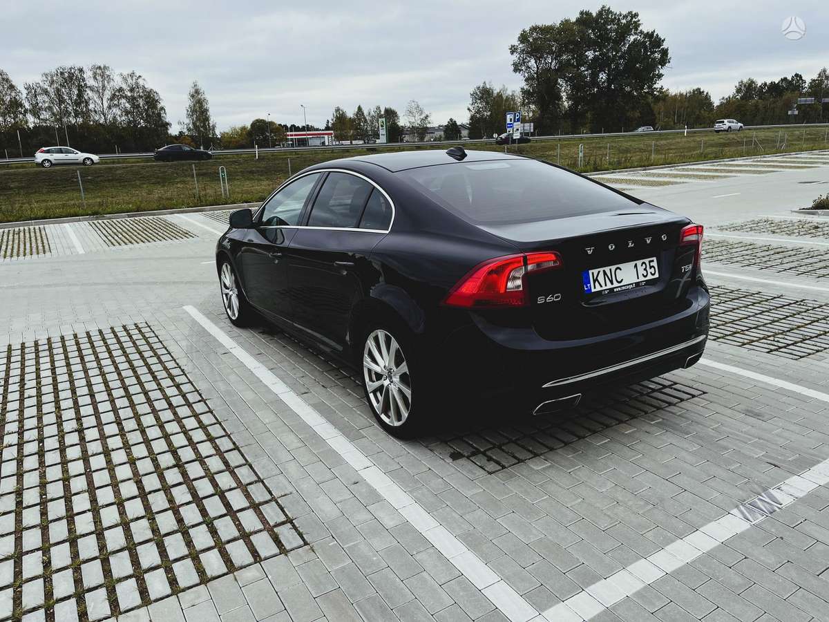 Volvo S60, 2.0 l., Седан