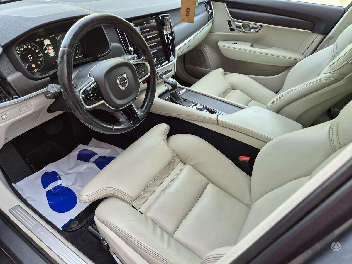 Volvo V90 Cross Country - 8