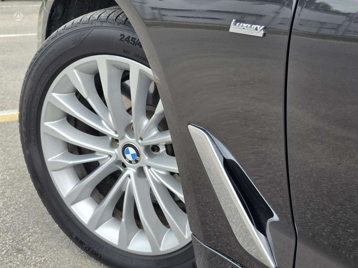 BMW 520, 2.0 l., Седан