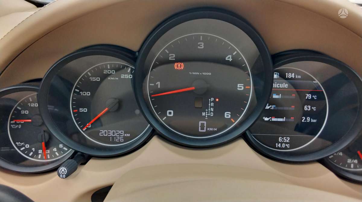 Porsche Cayenne - 9