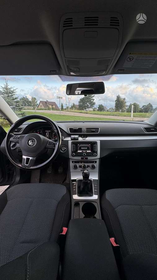 Volkswagen Passat - 10