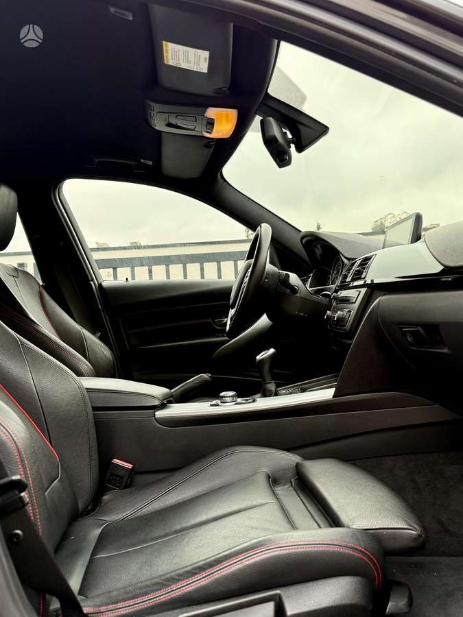 BMW 320, 2.0 l., Седан