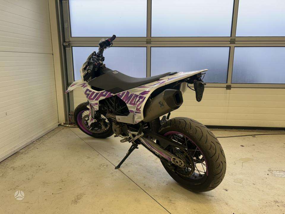 Husqvarna Enduro 693cc, enduro / adventure