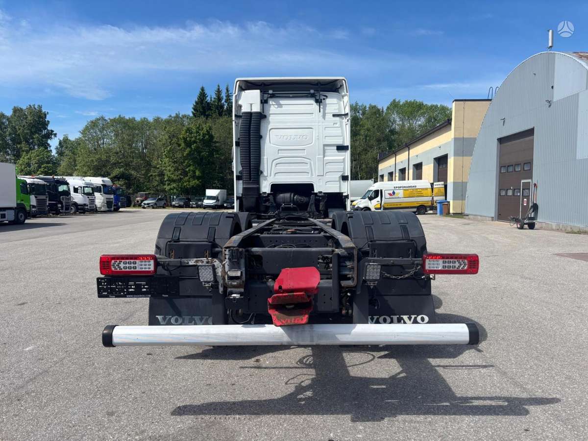 Volvo FH500, cab-chassis trucks