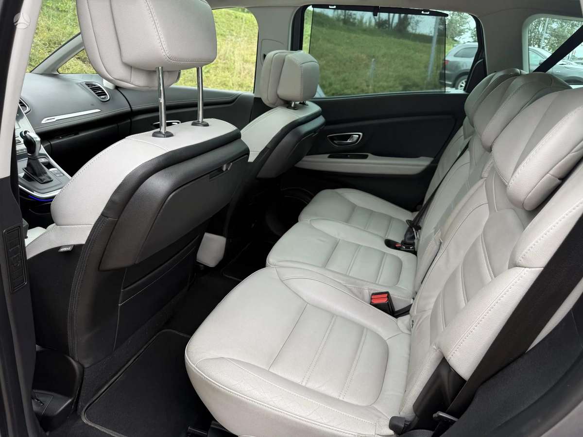 Renault Scenic - 10