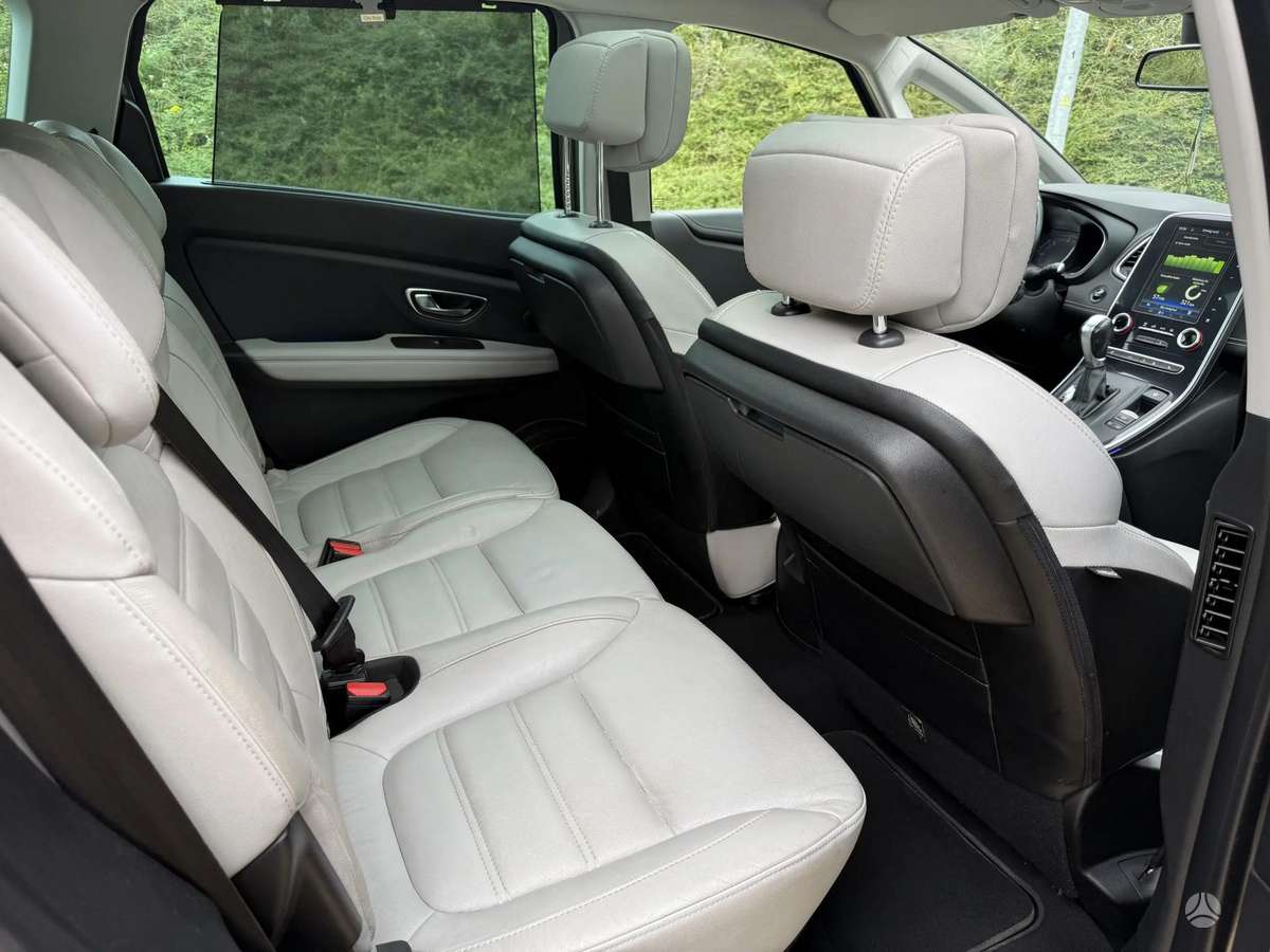 Renault Scenic - 11