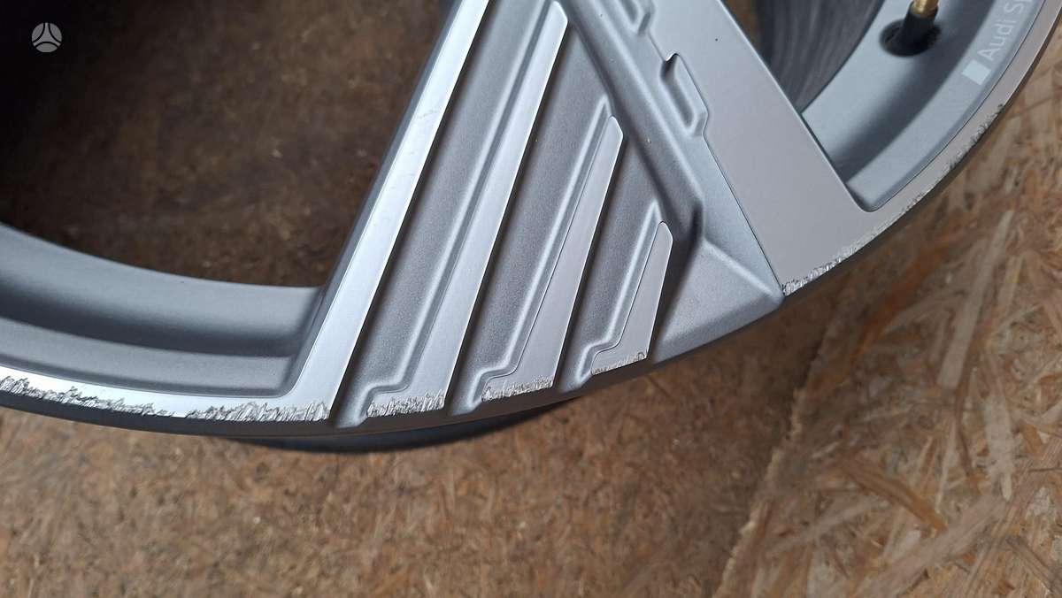 Audi Q8 e-tron, 4KE601025, Cen31264