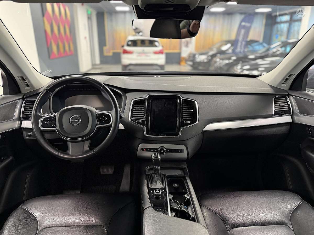Volvo XC90 - 10