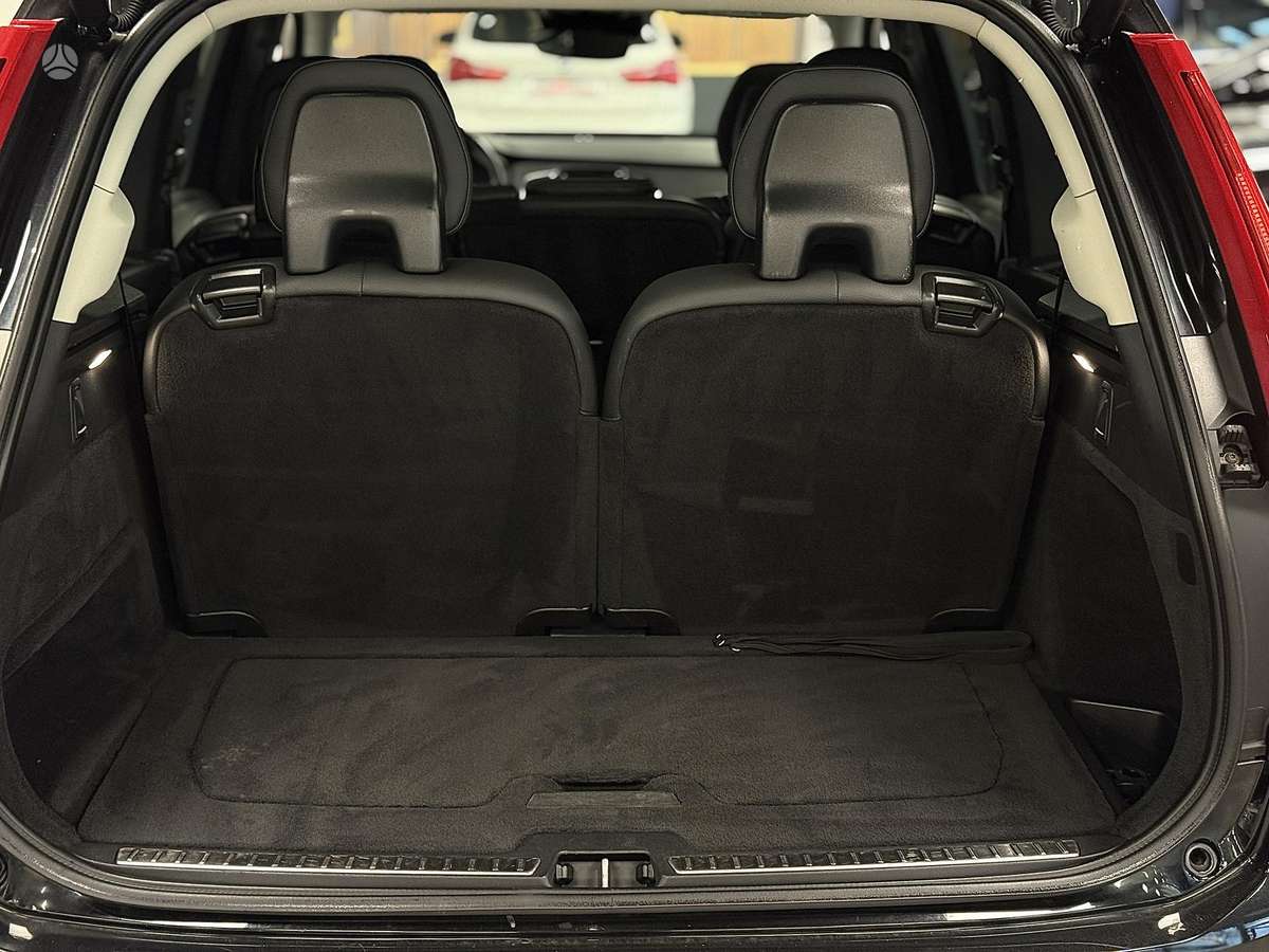 Volvo XC90 - 12