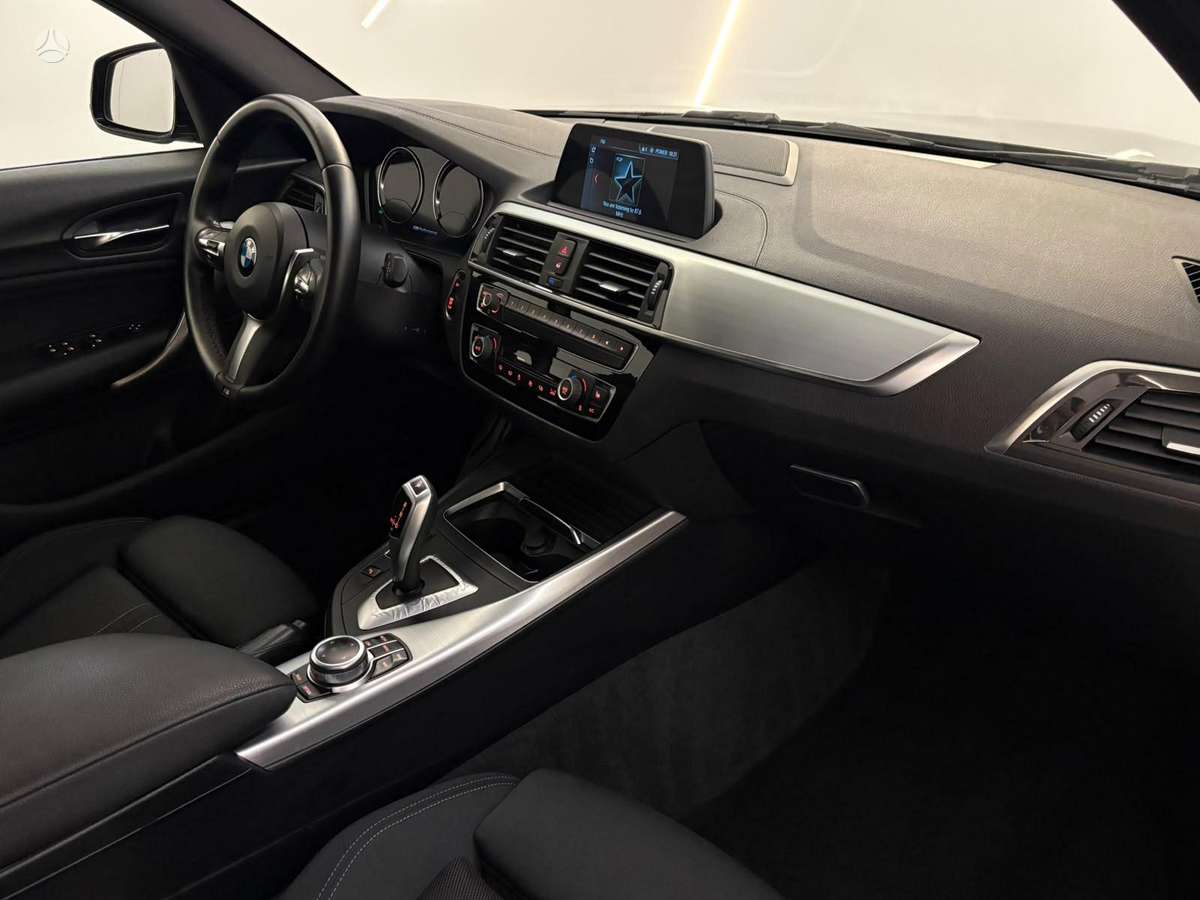 BMW 120, 2.0 l., Хэтчбек