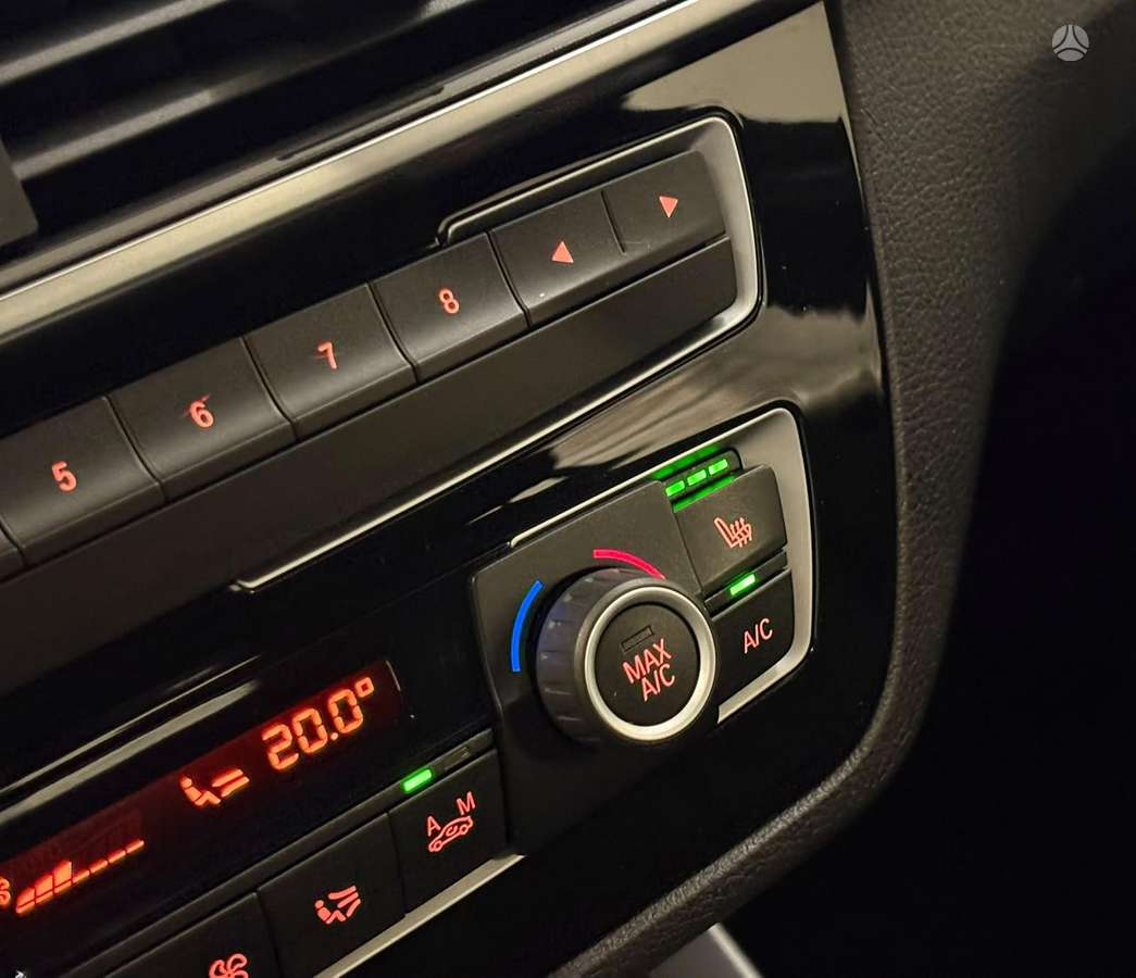 BMW 120, 2.0 l., hatchback