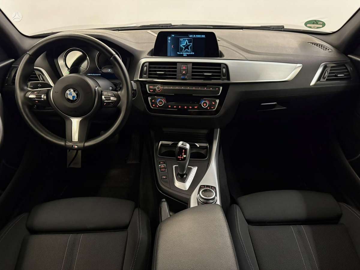 BMW 120, 2.0 l., Хэтчбек