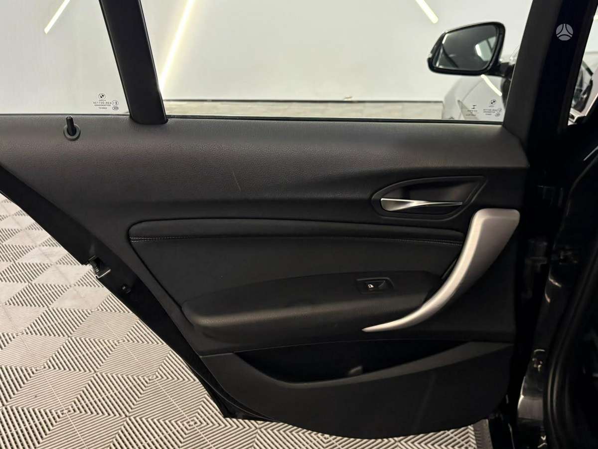 BMW 120, 2.0 l., Хэтчбек