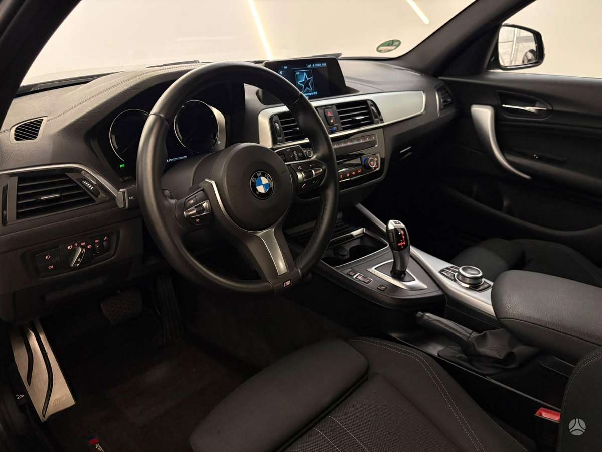 BMW 120, 2.0 l., Хэтчбек