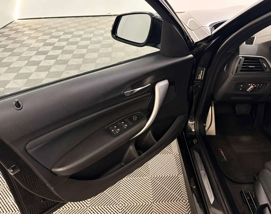 BMW 120, 2.0 l., Хэтчбек