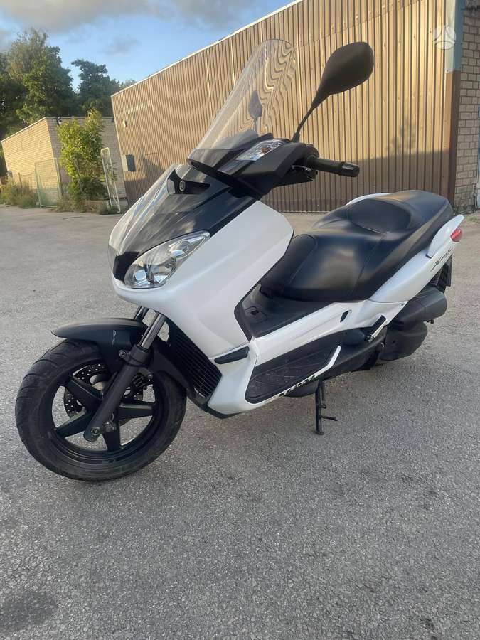 Yamaha X-max 128cc, мотороллеры / мопеды
