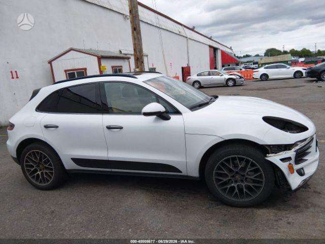 Porsche Macan, off-road / crossover