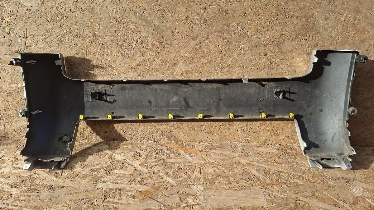 Land Rover Defender, L8B217F775A, Cen31310