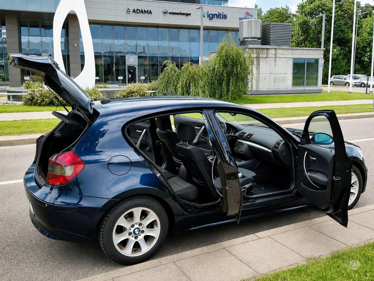 BMW 118, 2.0 l., hatchback