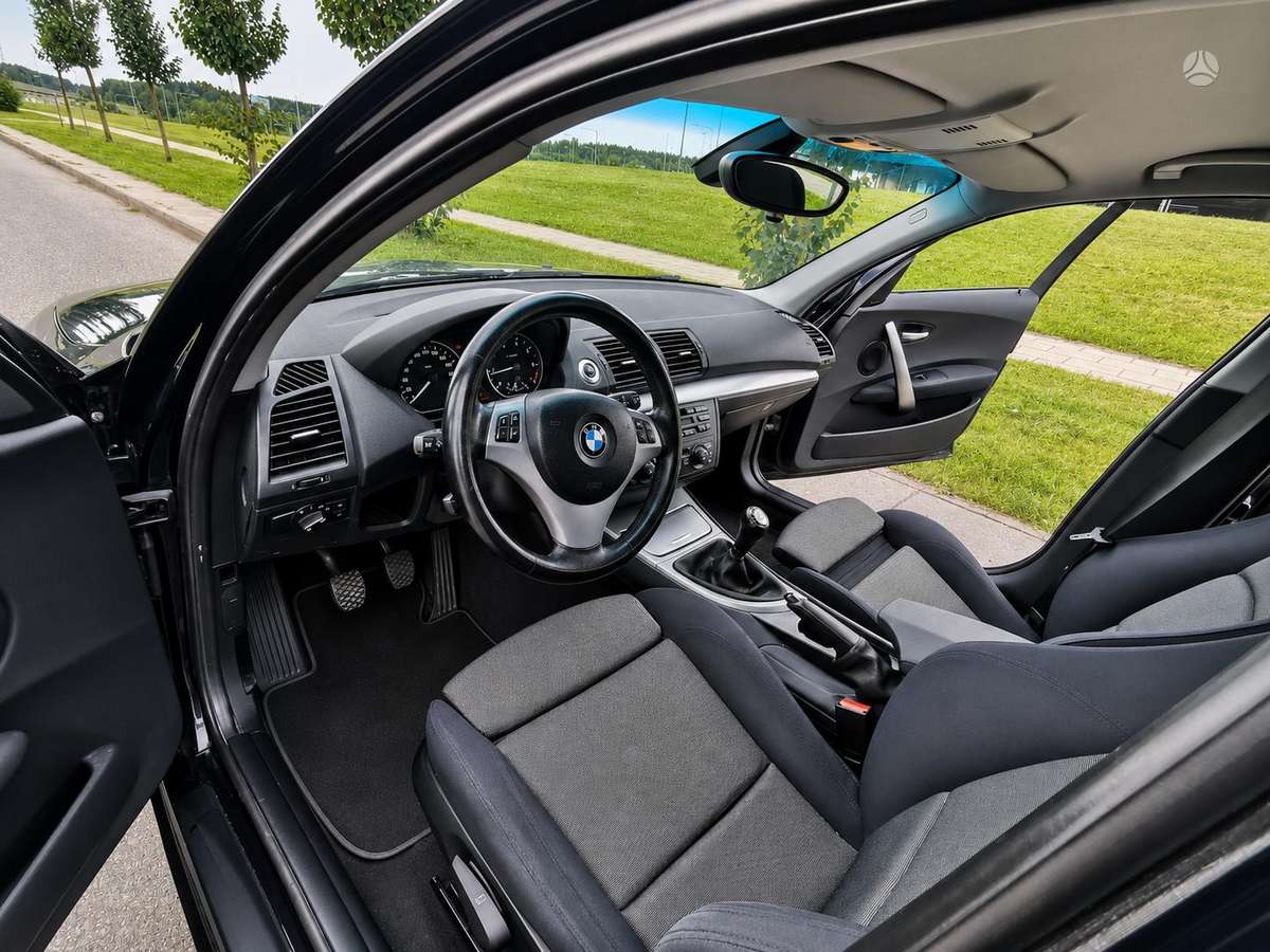 BMW 118, 2.0 l., hatchback