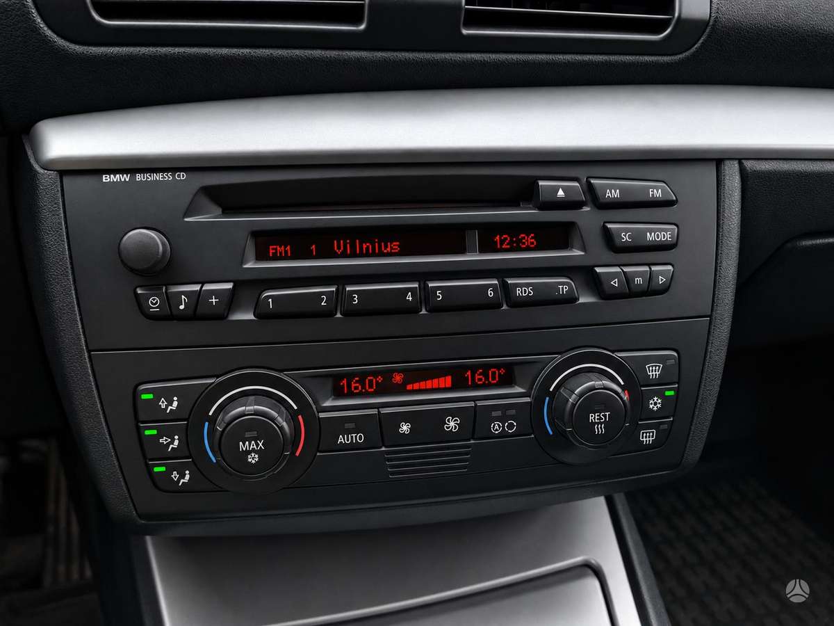 BMW 118, 2.0 l., Хэтчбек