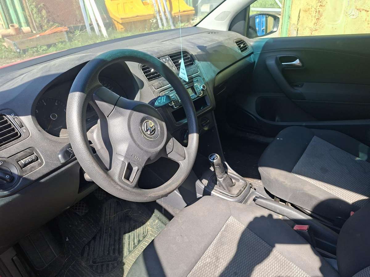 Volkswagen Polo - 4