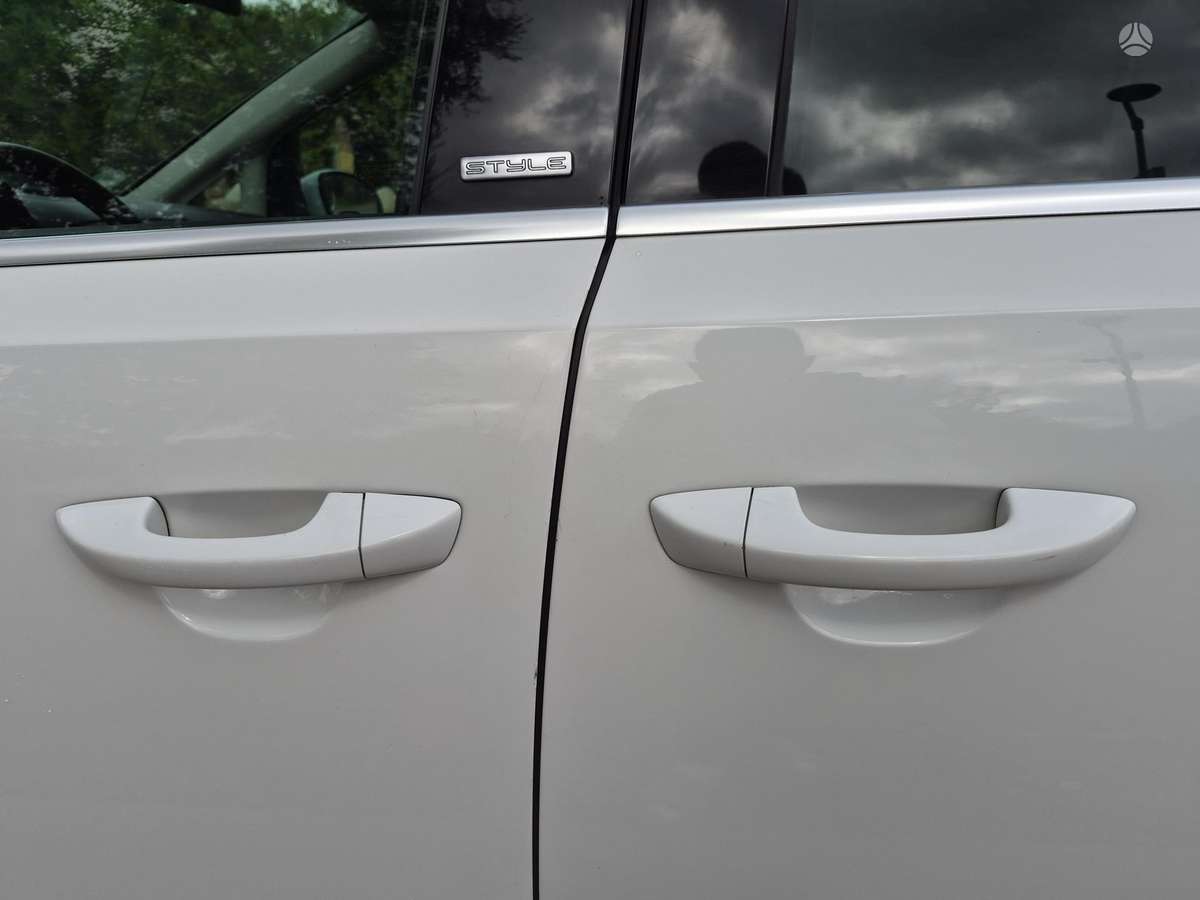 Volkswagen Sharan - 12