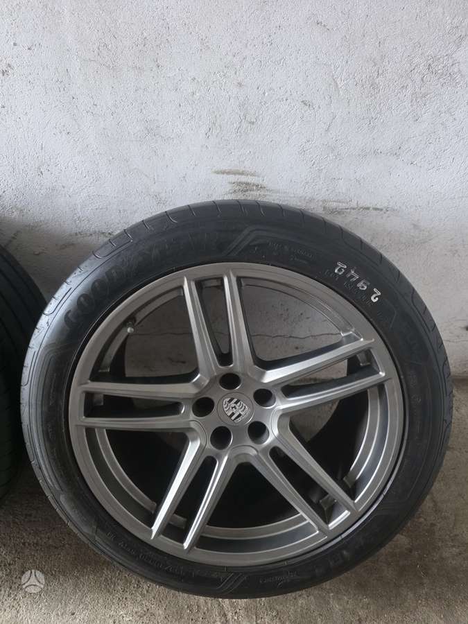 Porsche Macan, lengvojo lydinio, R20